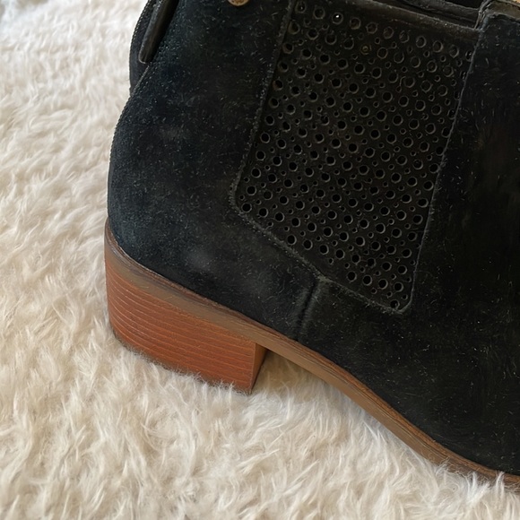 Cole haan Val perforated leather suede chelsea boots 7.5 - Picture 9 of 12